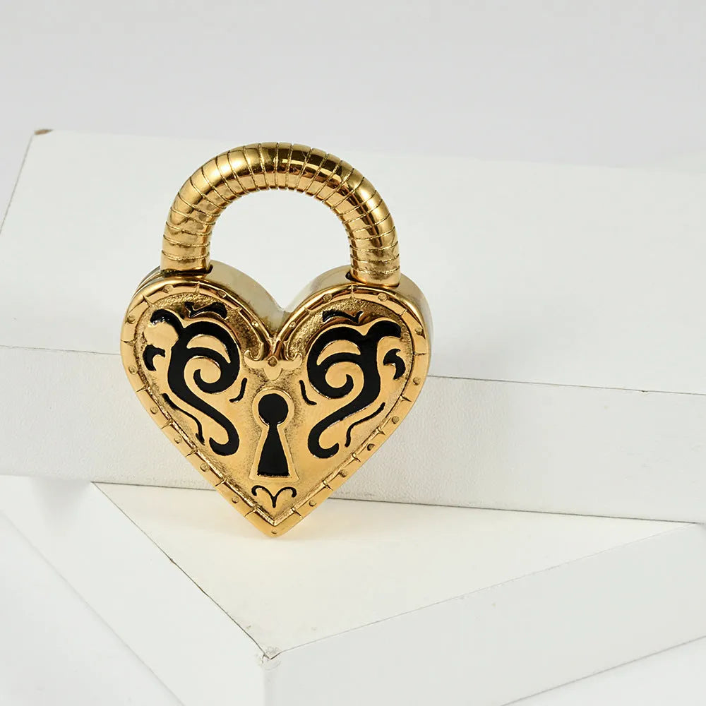 Personalised heart-shaped stainless steel ear piercing with gold or steel colour electroplated finish