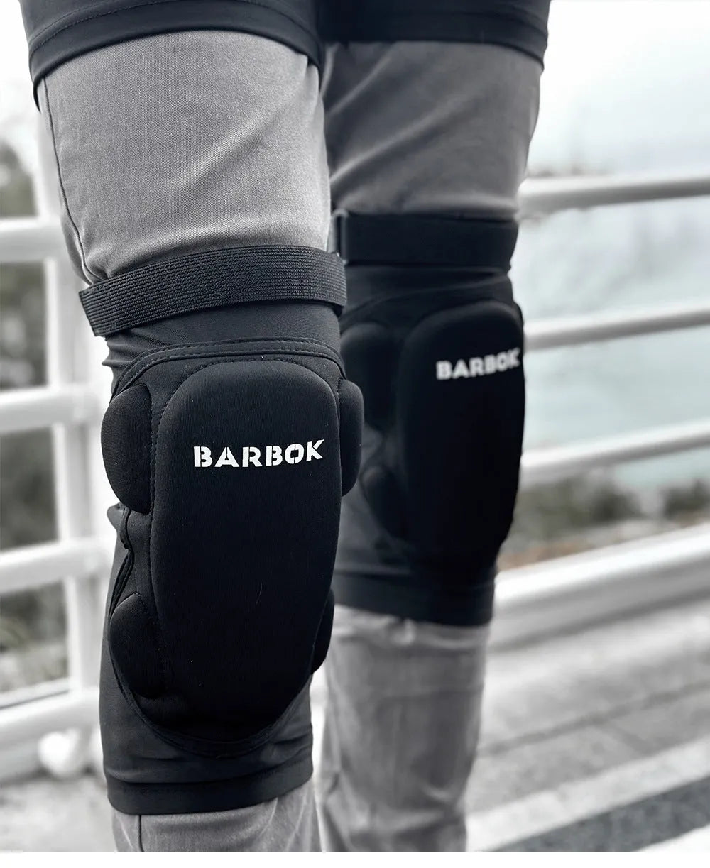 Black hip pad protection pants with NBR padding for roller skating and skateboard safety