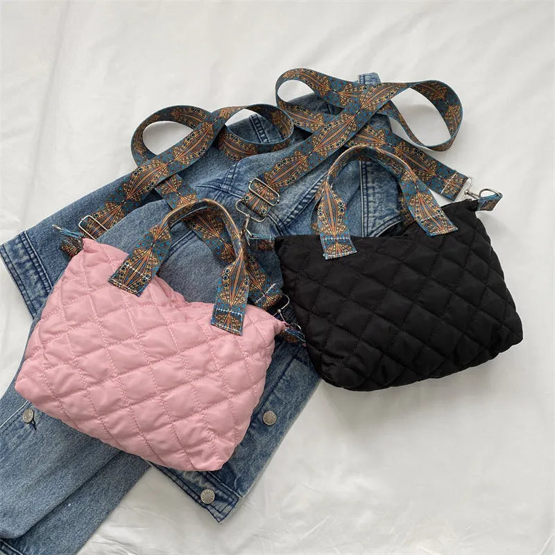 Simple urban shoulder messenger bag in Oxford cloth with embroidery diamond patterns
