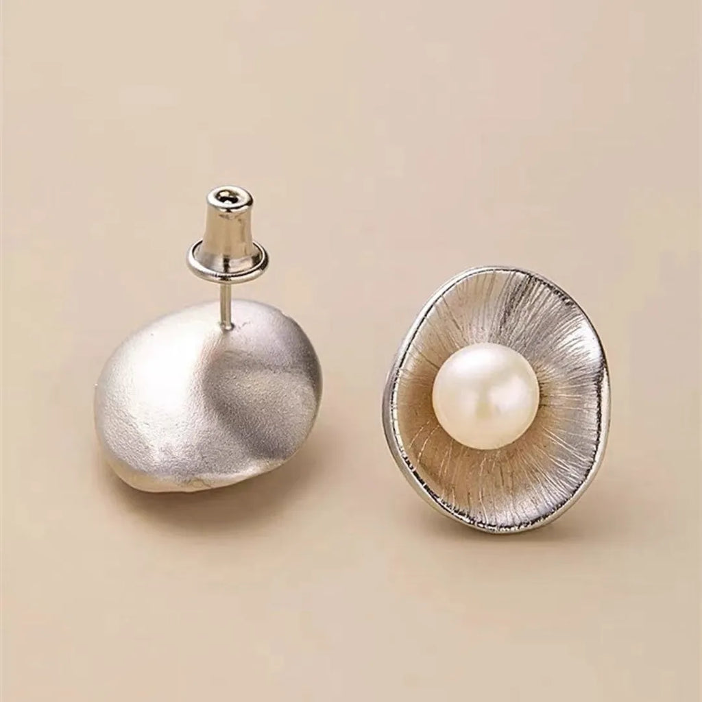 Pearl sterling silver geometric needle earrings with electroplated finish