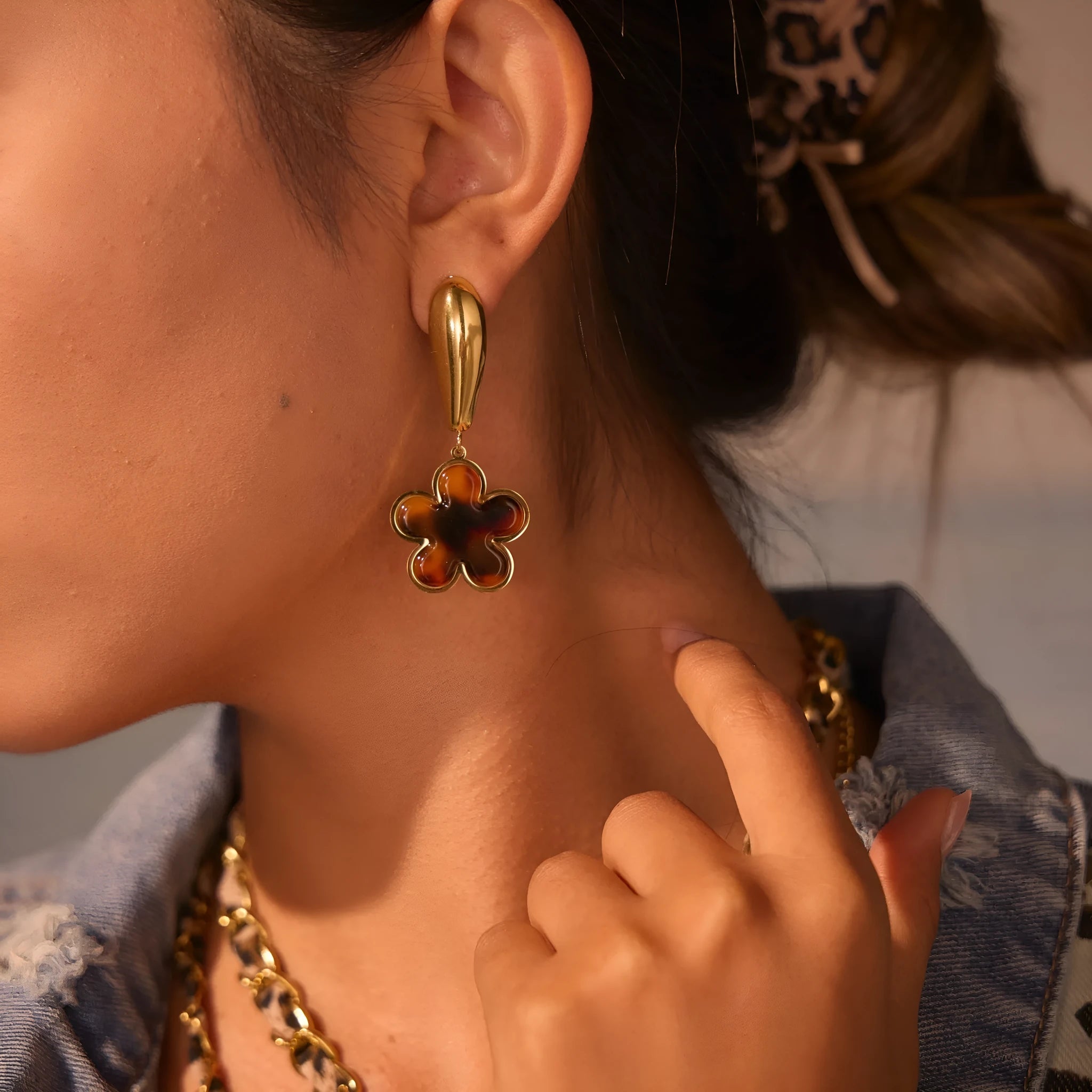 Tortoiseshell resin geometric earrings with 18K gold electroplating on stainless steel