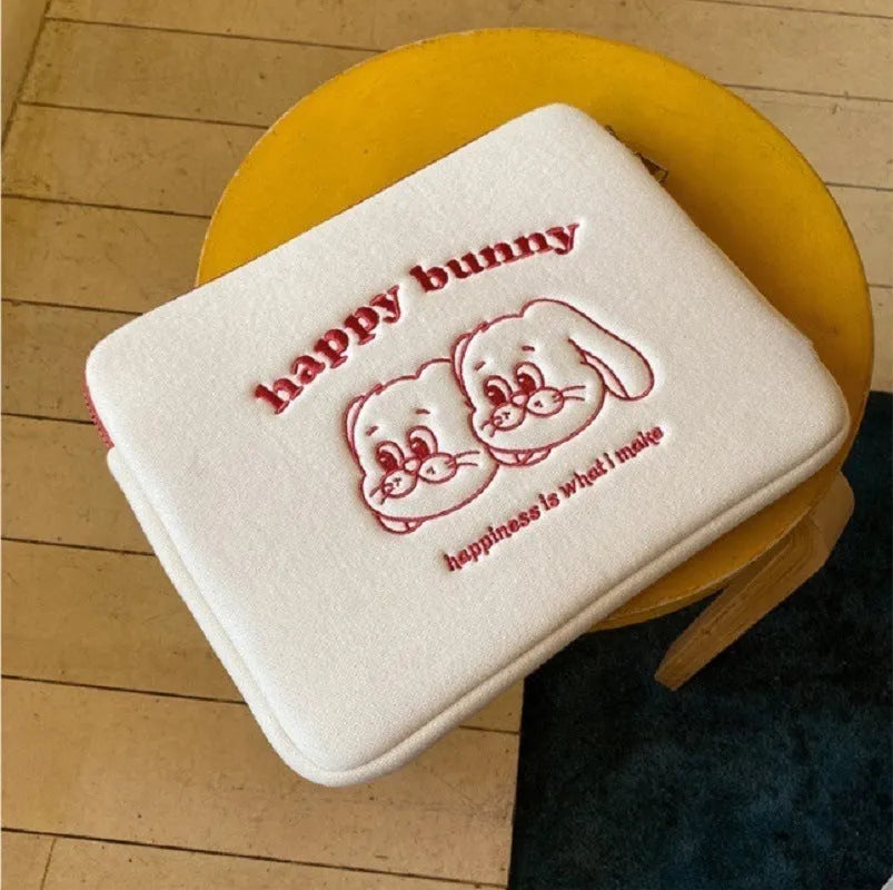 Embroidered laptop sleeve with animal pattern for 13.6-inch to 15.6-inch computers