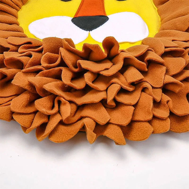 Brown lion pattern sniffing pad for dogs and cats with textured Yizhiwen fabric measuring 33cm by 25cm