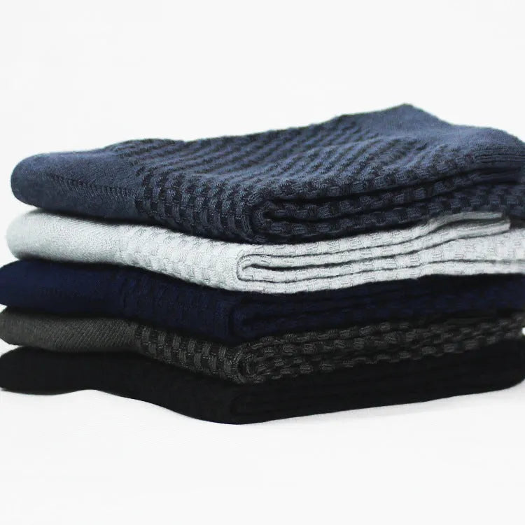 Men's bamboo fibre socks with small square pattern in five colour options