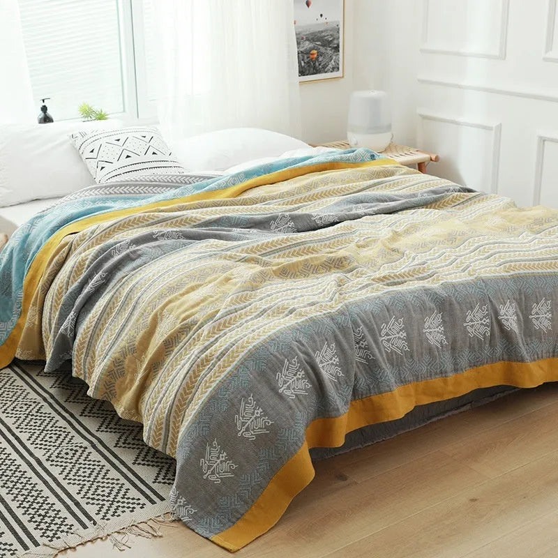 Blue roulette wheel pattern pure cotton five-layer gauze bed sheet blanket showing modern simplicity design