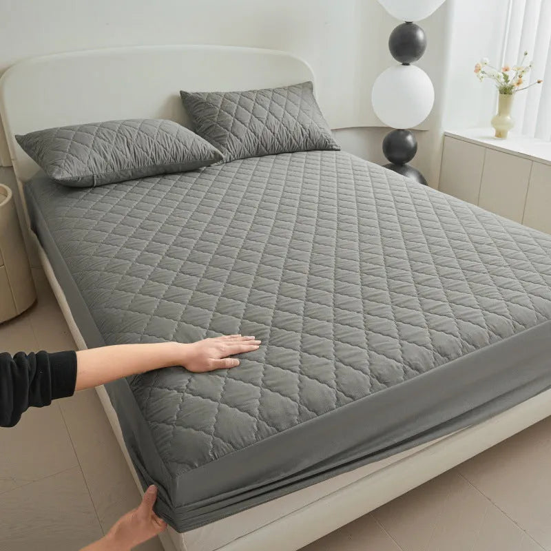 Diamond lattice quilted waterproof mattress protector three-piece set with fitted sheet and pillowcases in bamboo fibre