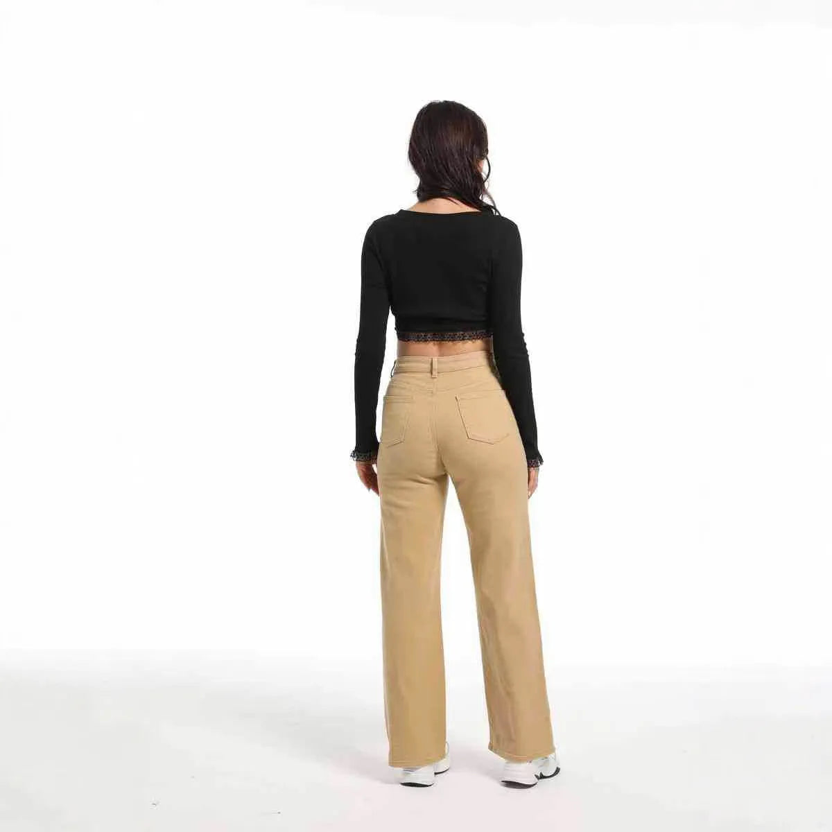 Women's straight leg jeans in wide fit with high waist, available in apricot and khaki colours