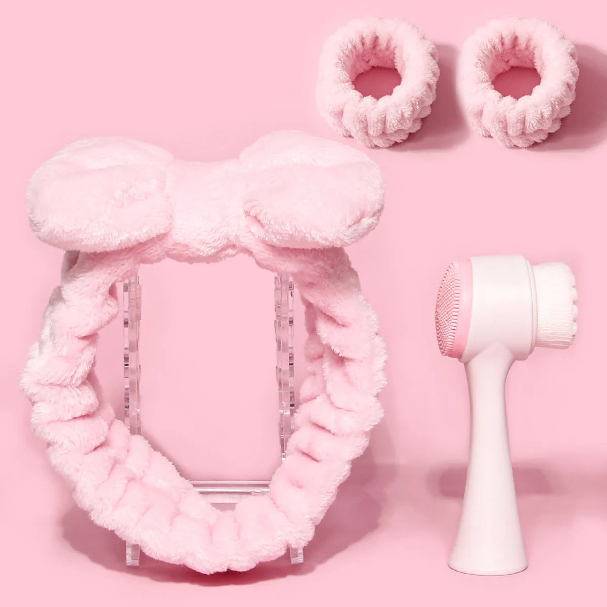 Facial brush set with keep dry hair band, plastic handle brush and four replacement brush heads