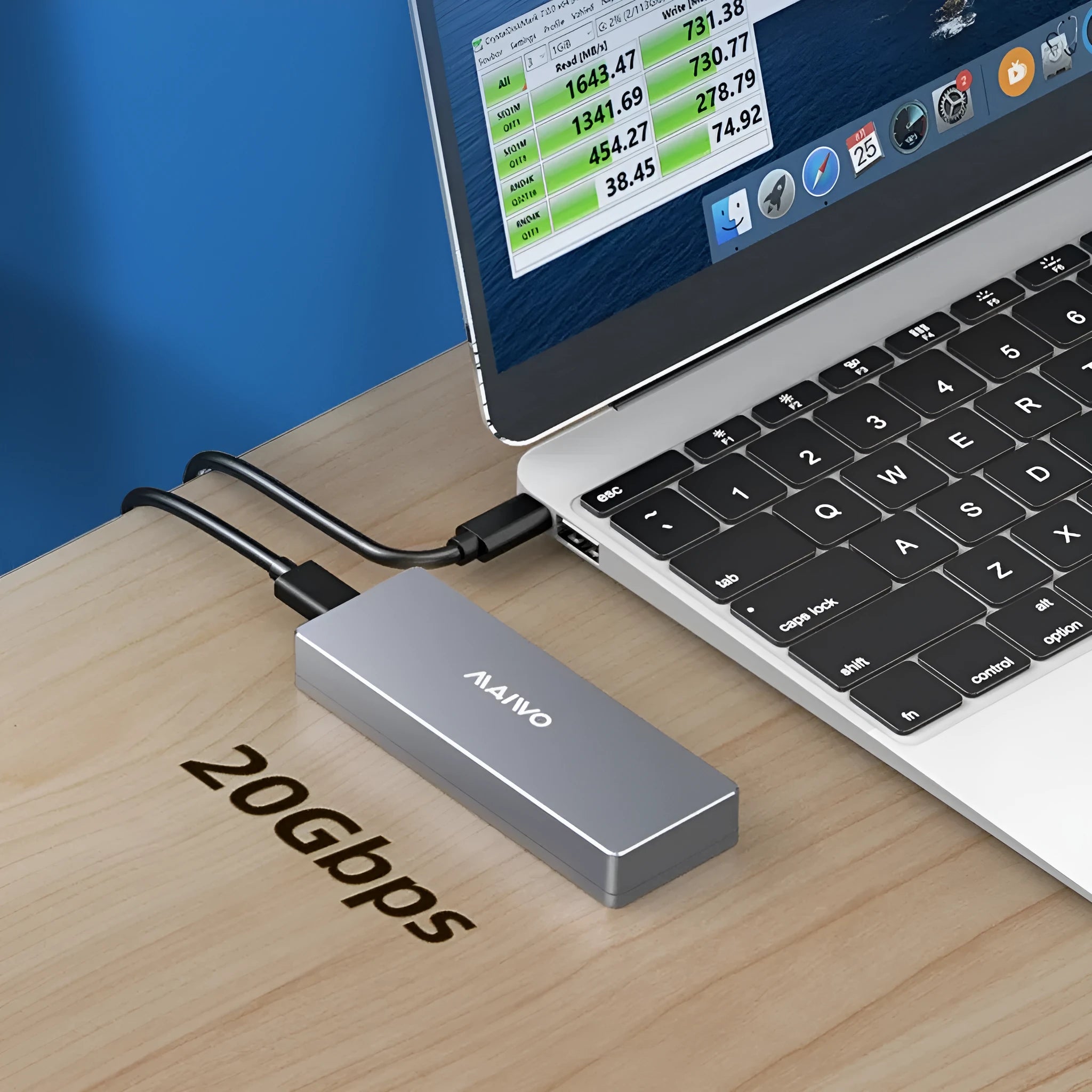 Aluminium M.2 SATA SSD enclosure kit with USB Type-C cable, screwdriver, screws, and thermal pad.