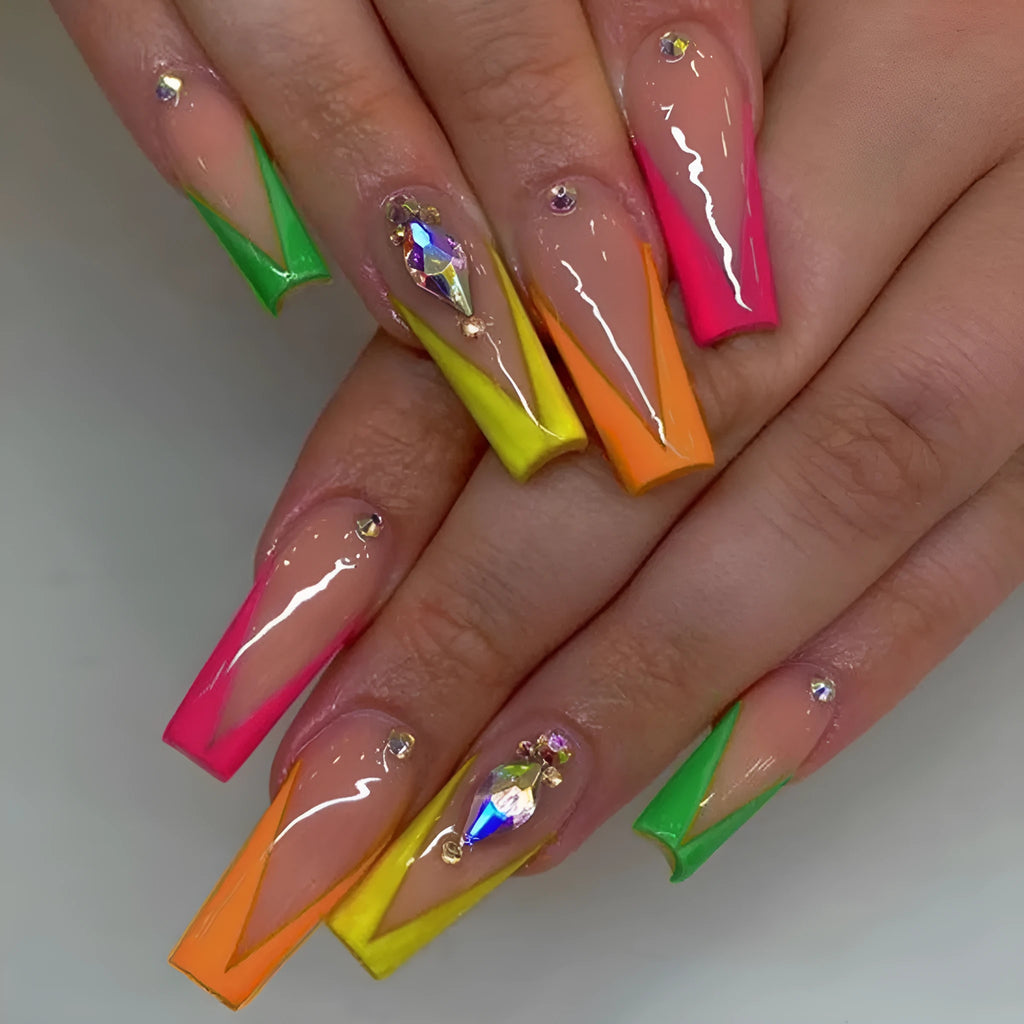 Detachable artificial nail tip in diamond colour French design with Love Cross Heart cartoon pattern.