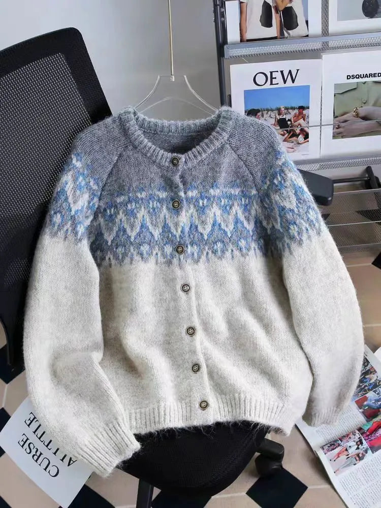 Women's jacquard knit sweater coat with colour contrast patterning in loose free size fit