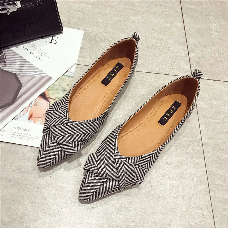Women's red pointed flat shoes with cotton upper and low heel