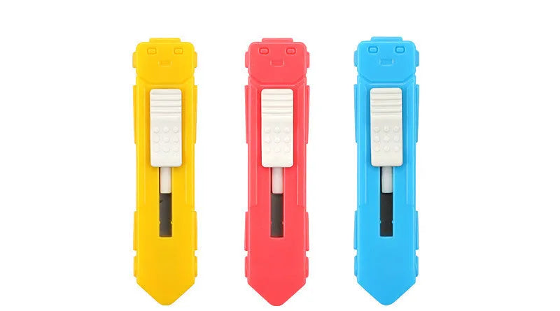 Cartoon-design art knife with plastic and metal construction for manual production
