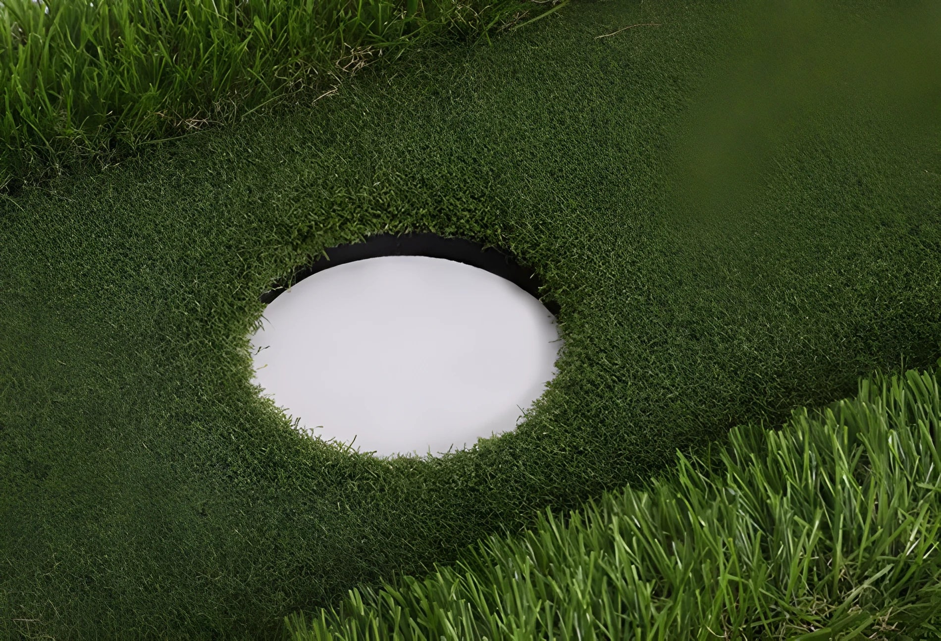 Green golf training mat with PP grass surface and EVA backing shown in multiple custom sizes for putting practice