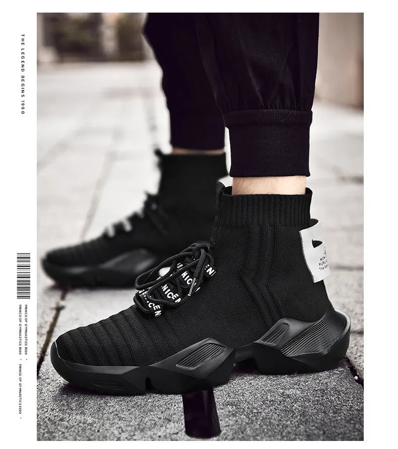 Men's black and white casual sports shoes with mesh lining, sizes 39-47