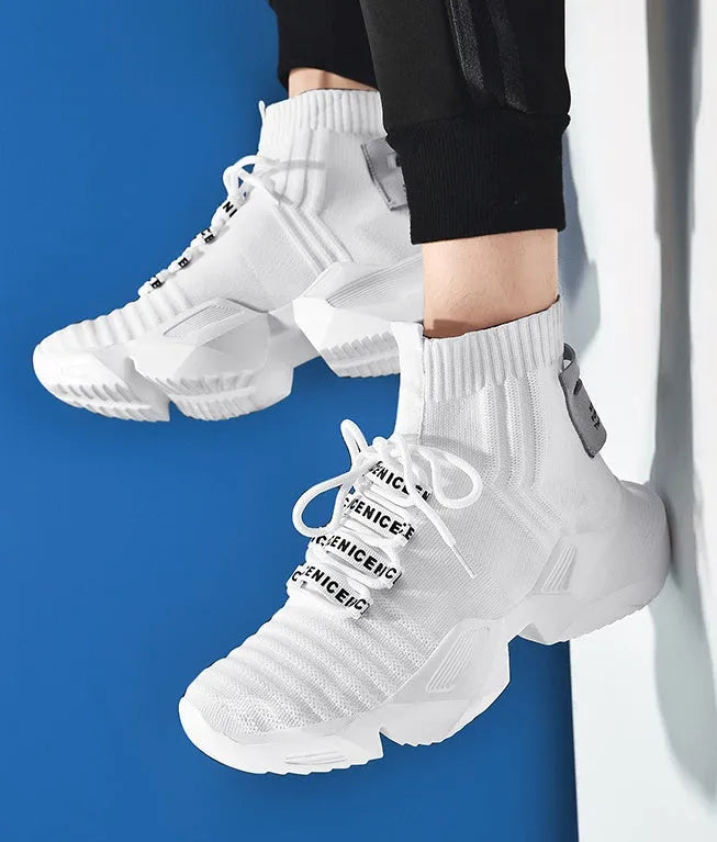 Men's black and white casual sports shoes with mesh lining, sizes 39-47