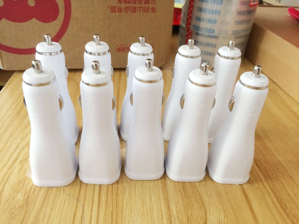 White single-port QC30 fast USB car charger for smartphones with compact design