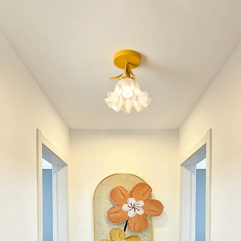Cream-coloured Linglan flower style corridor aisle light with modern simple design.