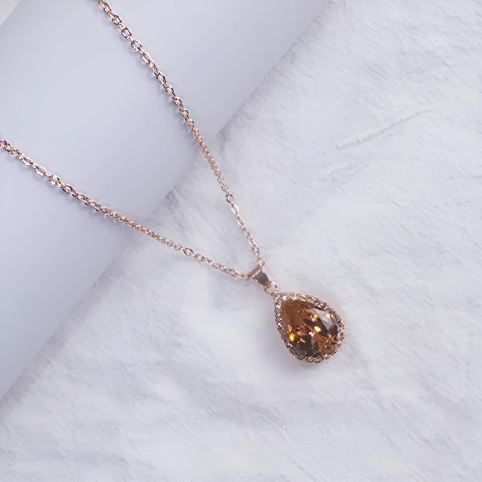 Rose gold pink drop shape alloy necklace with rhinestone and geometry elements