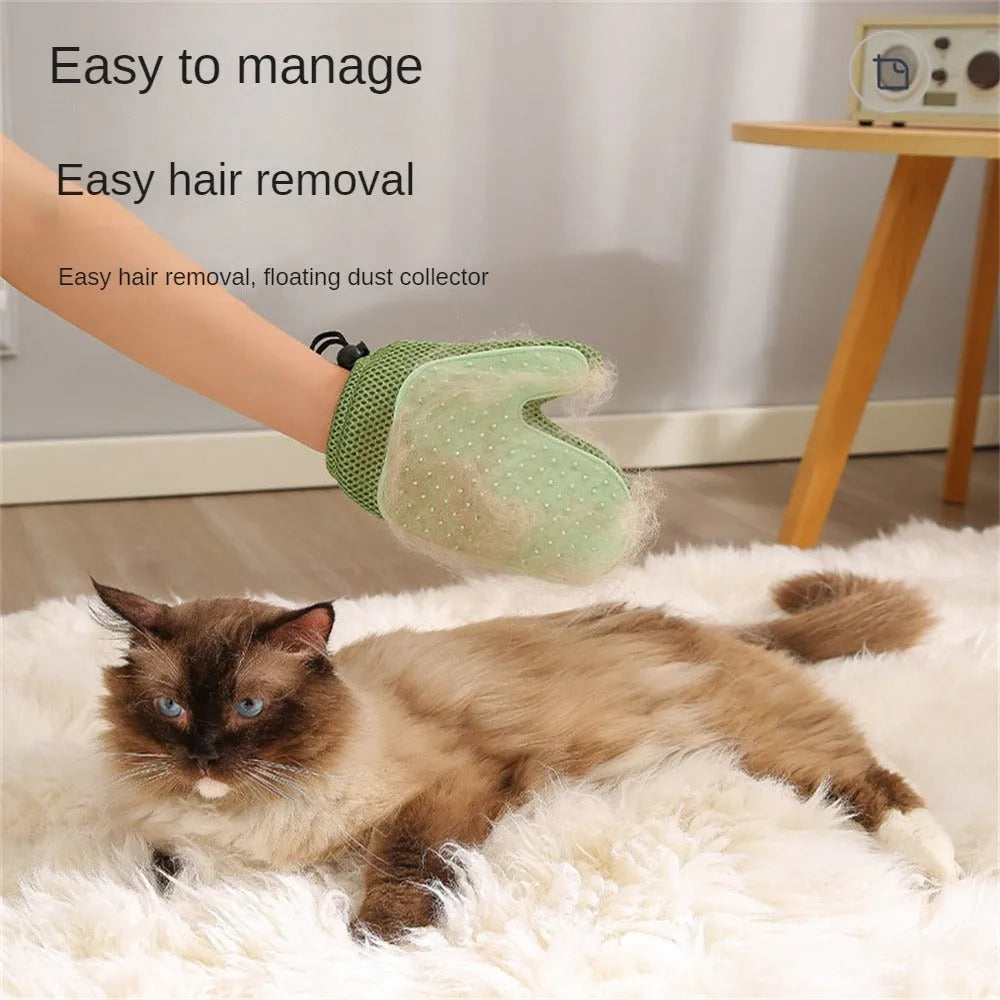 A right-handed pet grooming glove in dark blue, light green or yellow, made from mesh and TPR material.