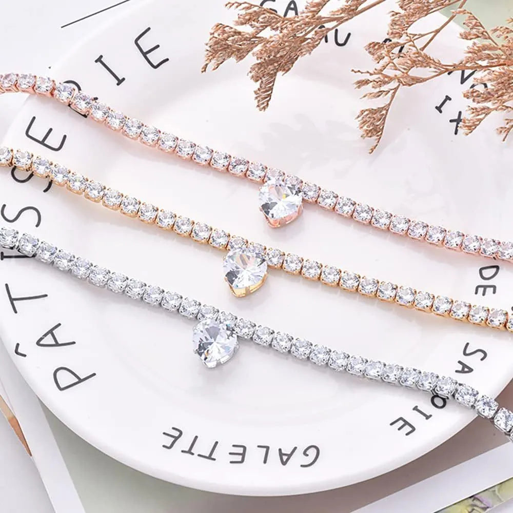 Gold rhinestone heart-shaped decorative collar for dog with extension chain size adjustment