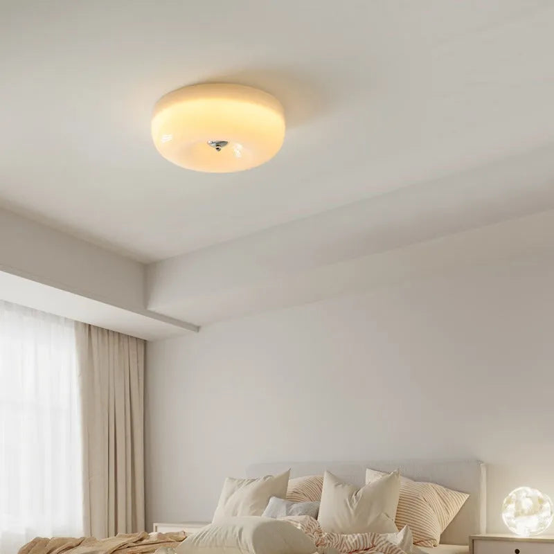 American-style bedroom ceiling light with three-colour settings in cream or white finish