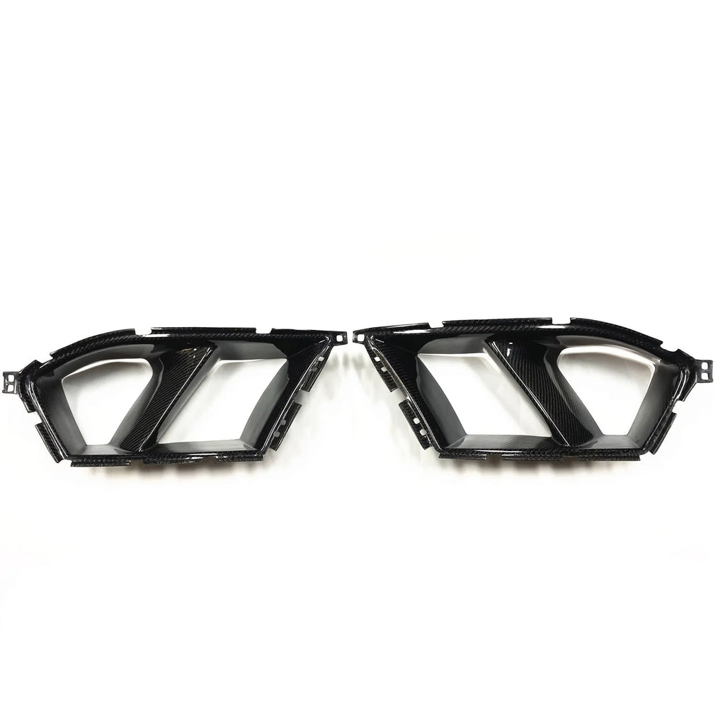 Black dry carbon fibre front bumper grille for BMW M3 M4 G80 G82 with visible 3K weave pattern