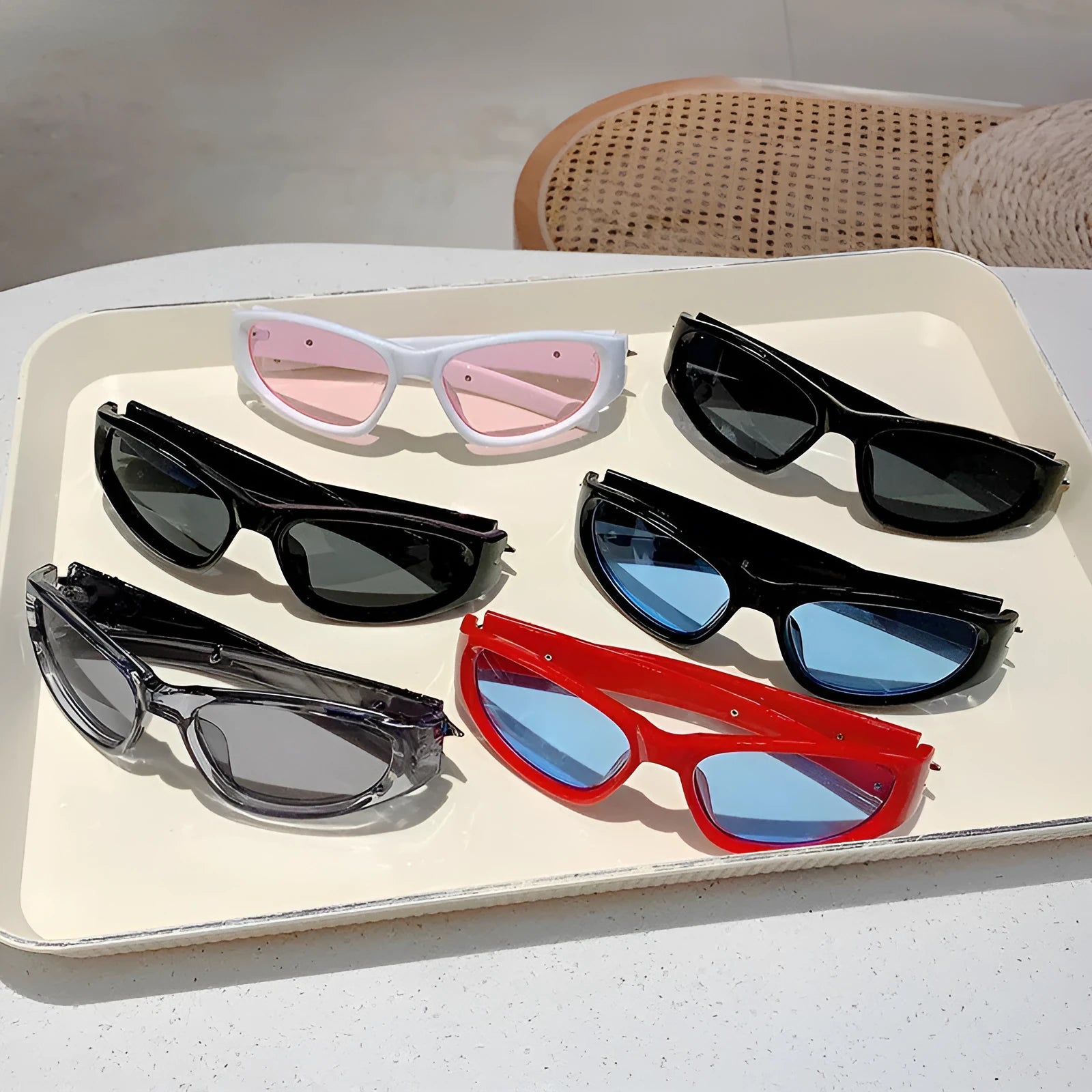 Outdoor sports windproof sunglasses with PC frame in black frame blue lens and other color options for fashion commuter use