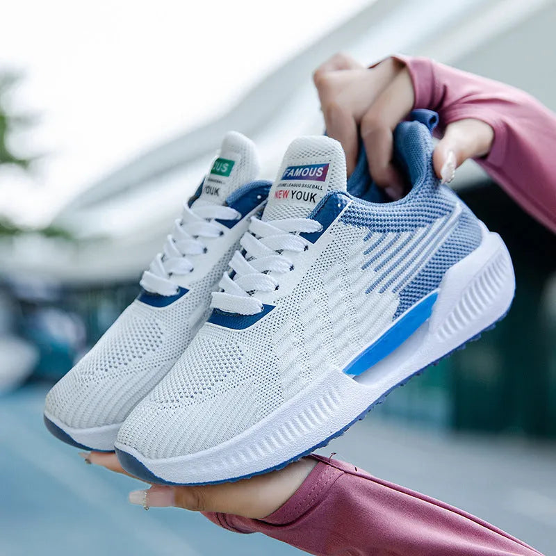 Men's blue breathable mesh casual shoes with cloth upper and plastic sole