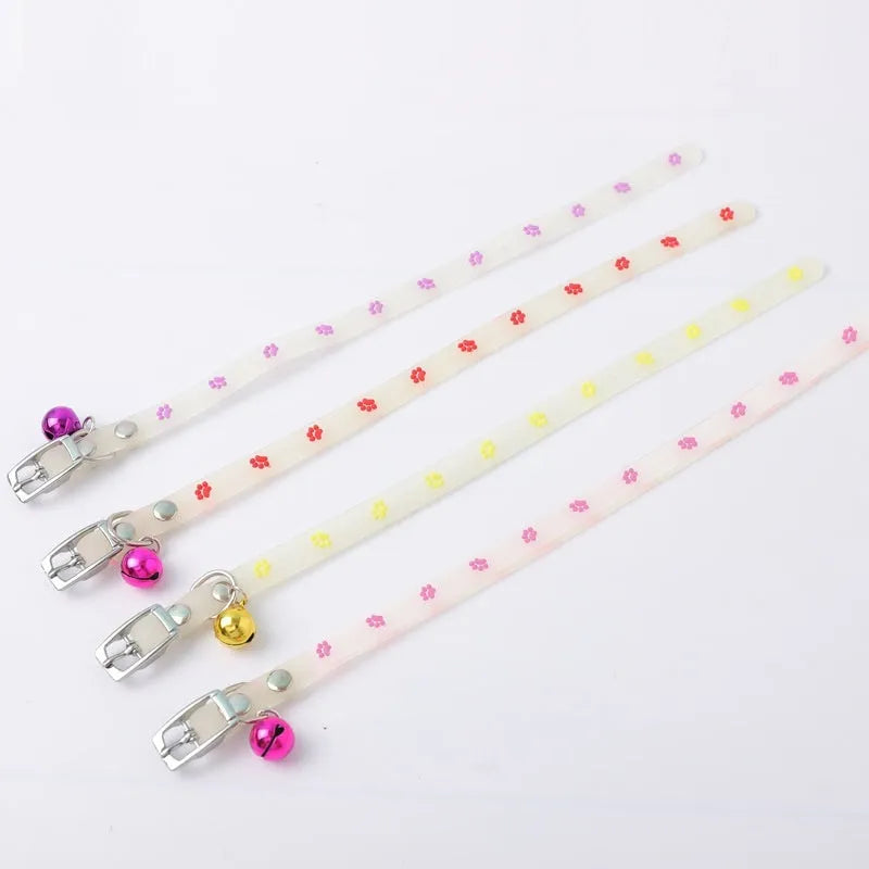 Luminous adjustable cat collar with silicone chain and metal bell in various decorative styles