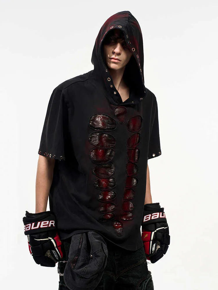 Black men's hooded short-sleeved T-shirt with loose fit and all-over sequins decoration.