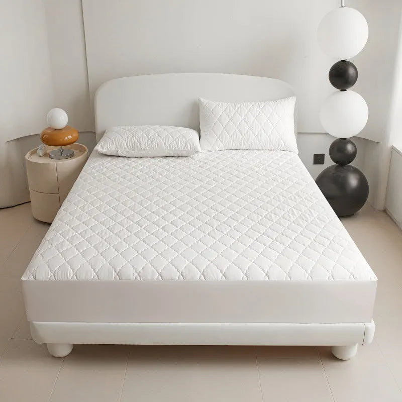 Diamond lattice quilted waterproof mattress protector three-piece set with fitted sheet and pillowcases in bamboo fibre