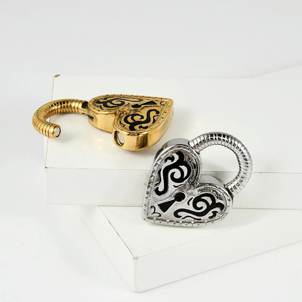 Personalised heart-shaped stainless steel ear piercing with gold or steel colour electroplated finish