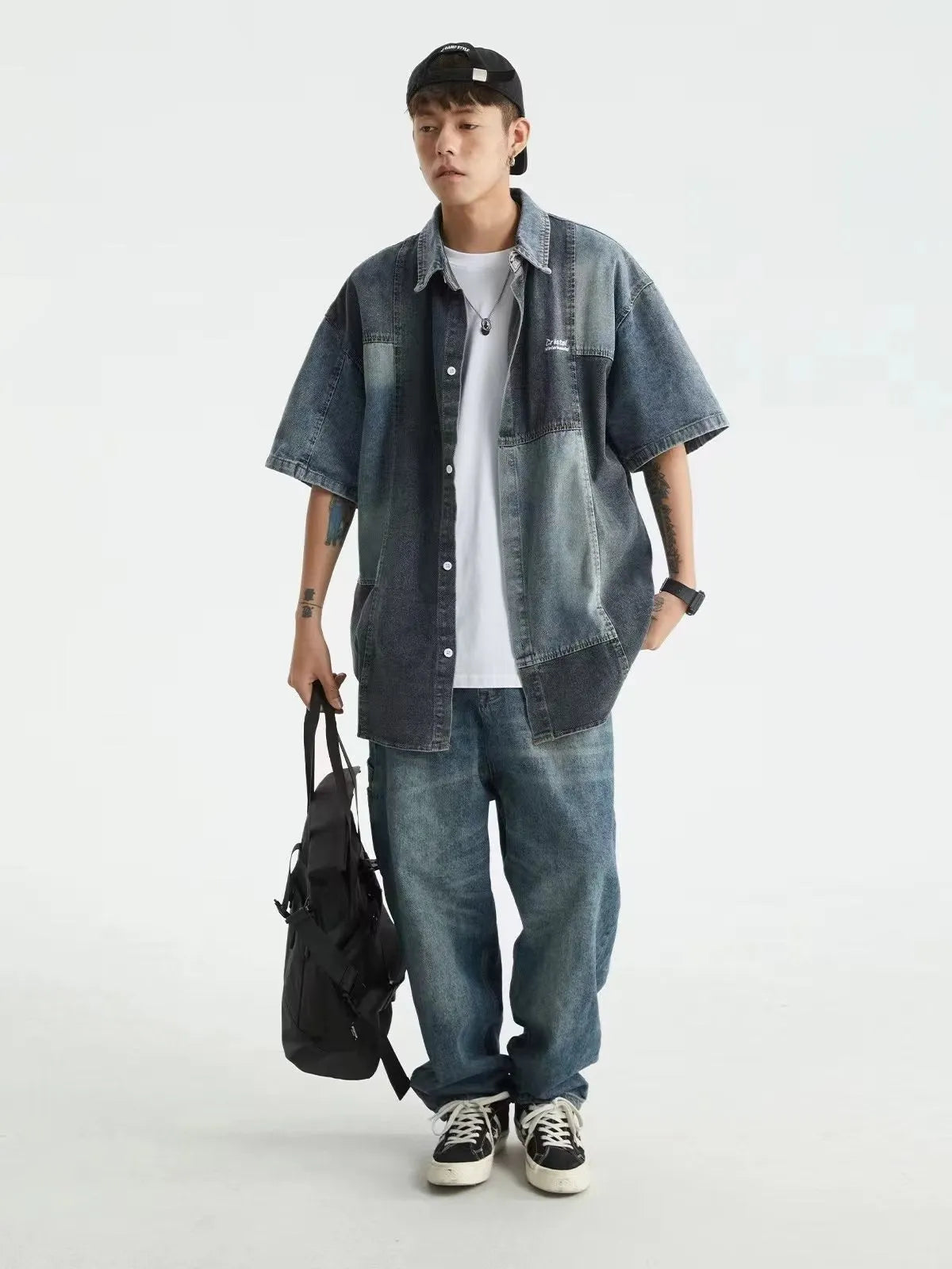 Blue Japanese-style retro denim shirt for men with washed stitching and loose cardigan fit