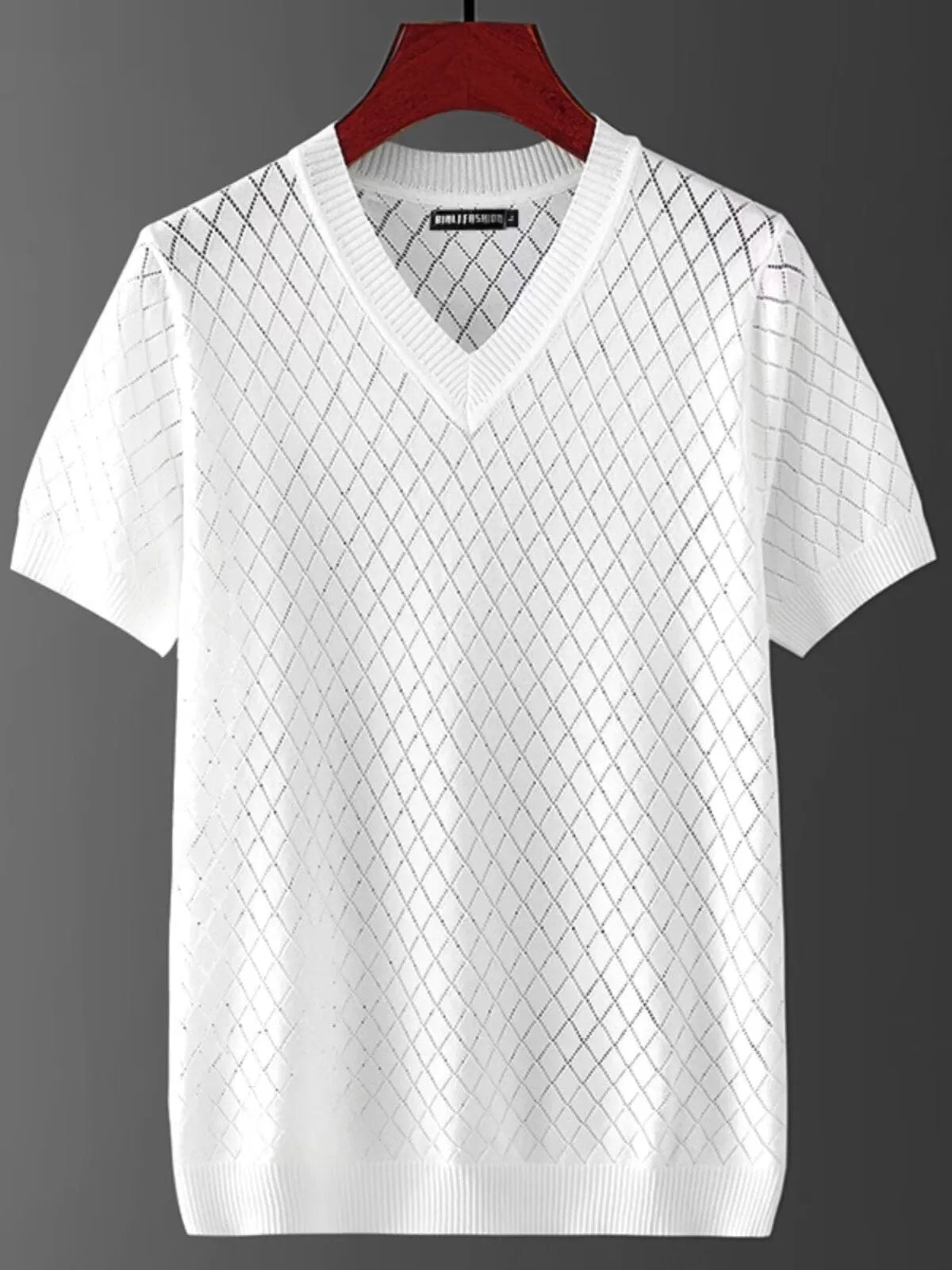 Man wearing a black Korean style V-neck ice silk summer t-shirt for casual wear