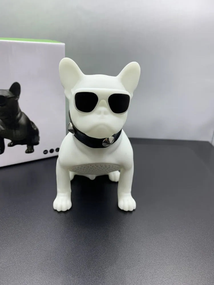 Mini bulldog-shaped Bluetooth wireless speaker in black, red or white colours with 10m range
