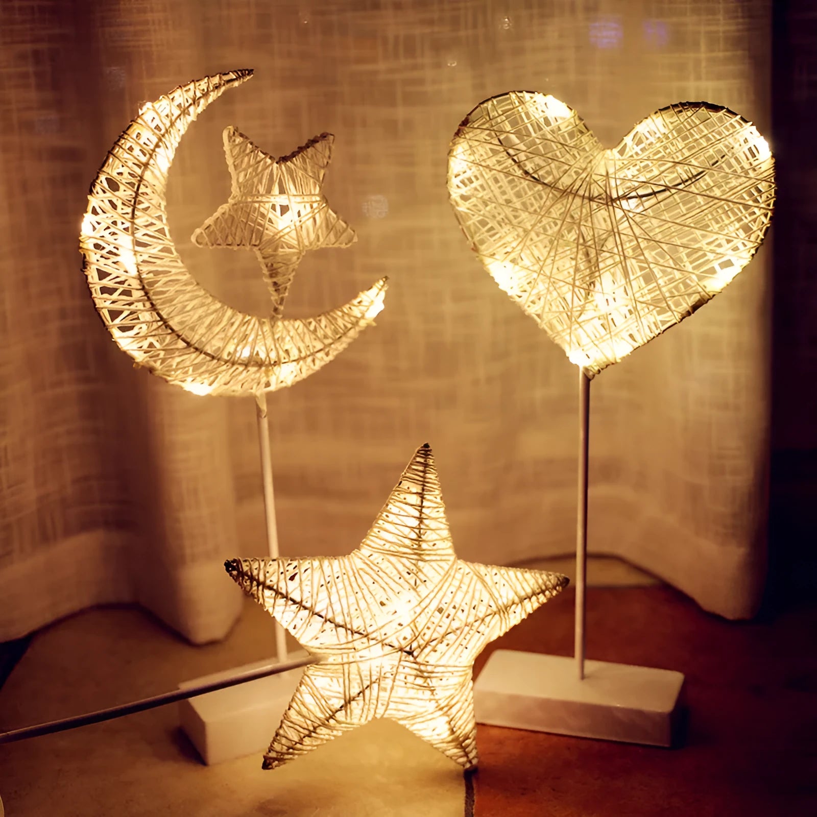 Rattan woven LED star lamp with battery operation for bedroom decorative lighting