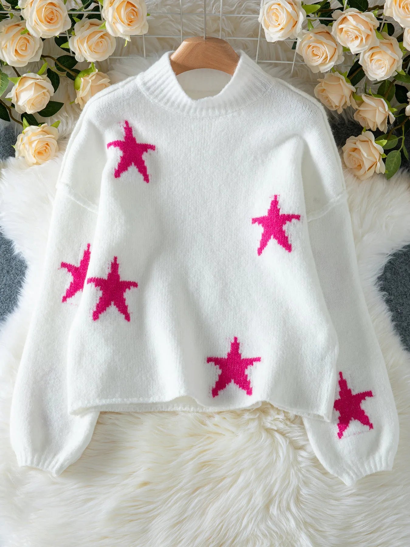 White women's loose turtleneck pullover with five-pointed star pattern in thick imitation velvet fabric