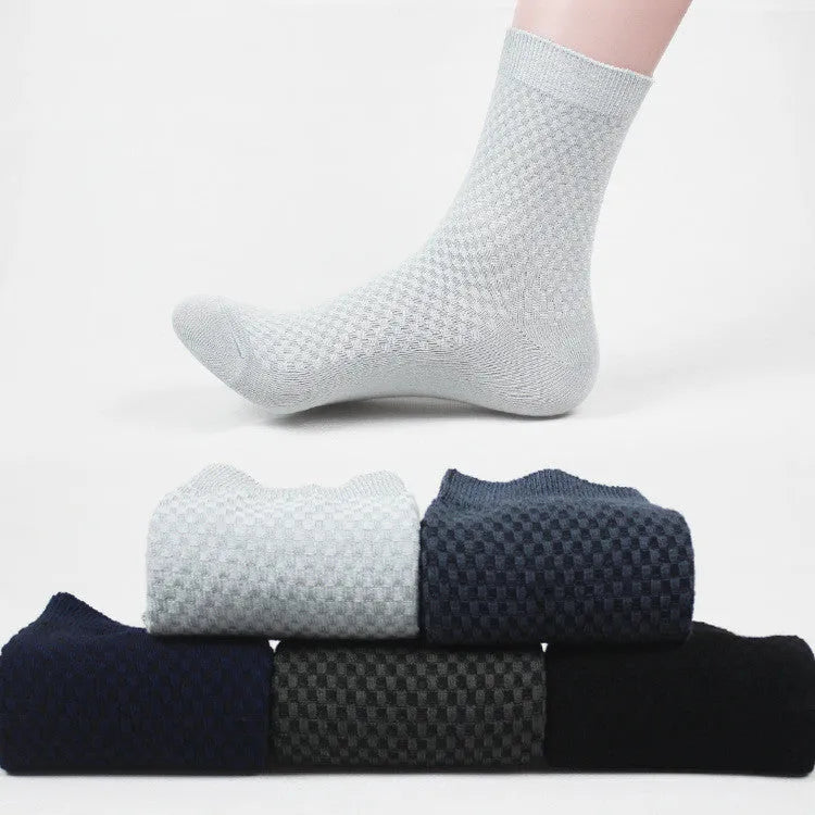 Men's bamboo fibre socks with small square pattern in five colour options