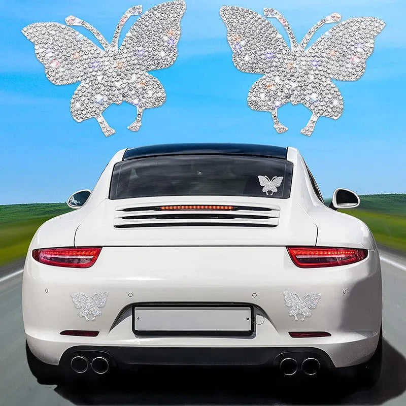 Diamond-encrusted bear claw and butterfly car sticker on glass material measuring 7x6cm