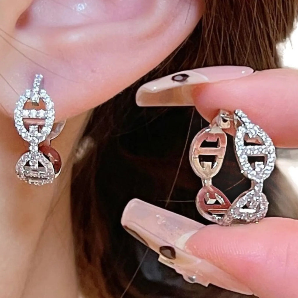 Ladies casual earrings with diamond light luxury design in gold plating colours