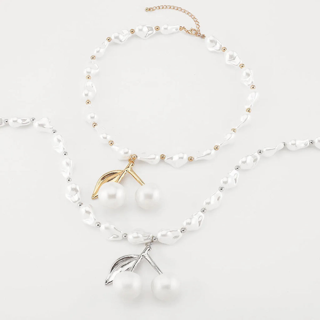 Women's adjustable geometric cherry fruit pearl necklace in gold or white K colour