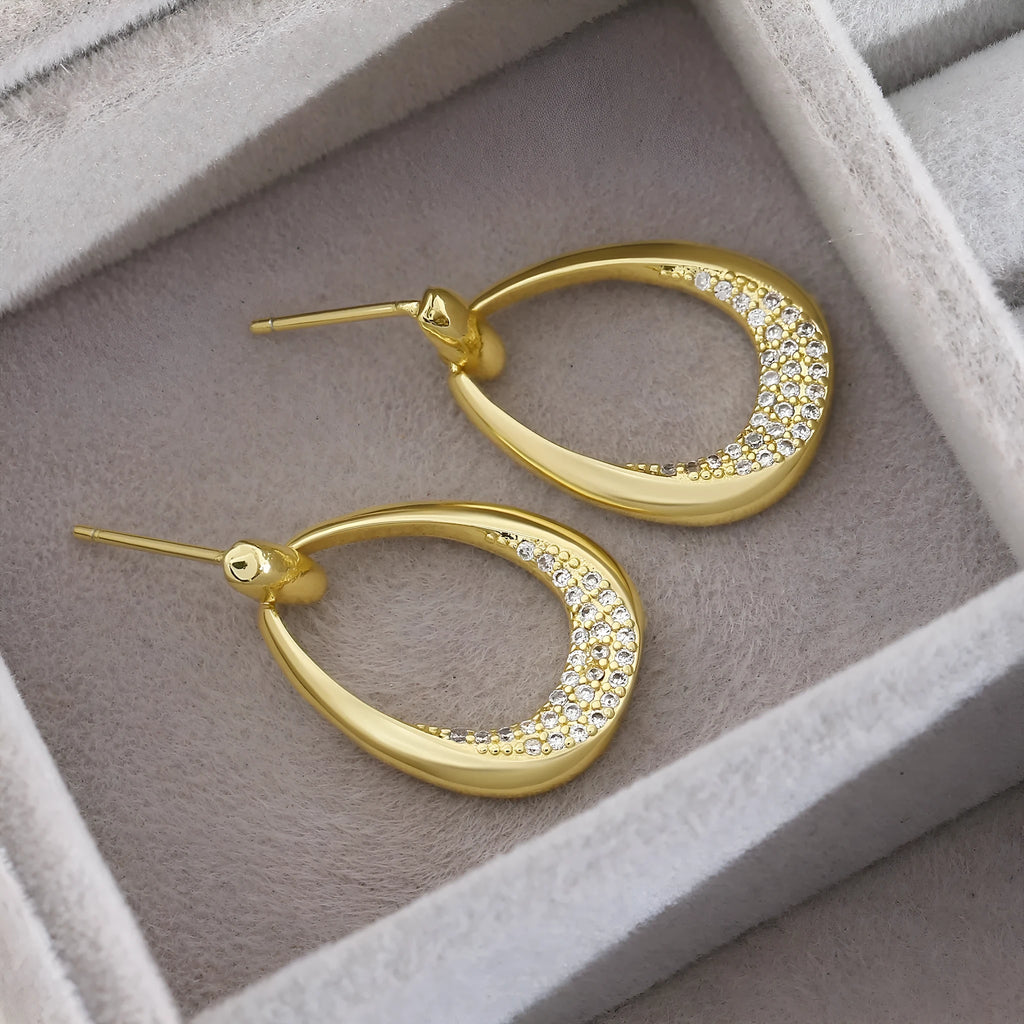 Geometric drop-shaped women's earrings with zircon design and yellow gold electroplated finish