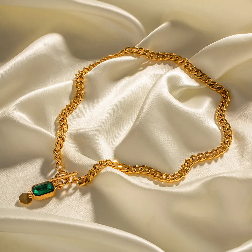 Gold geometric pendant necklace with French retro design and Cuban link chain