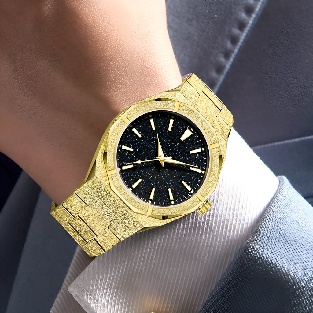 Men's business watch with stainless steel case and bracelet featuring luminous hands