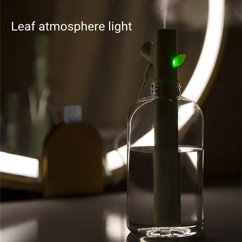 Transparent plastic portable USB humidifier with ultrasonic mist output and two spray modes