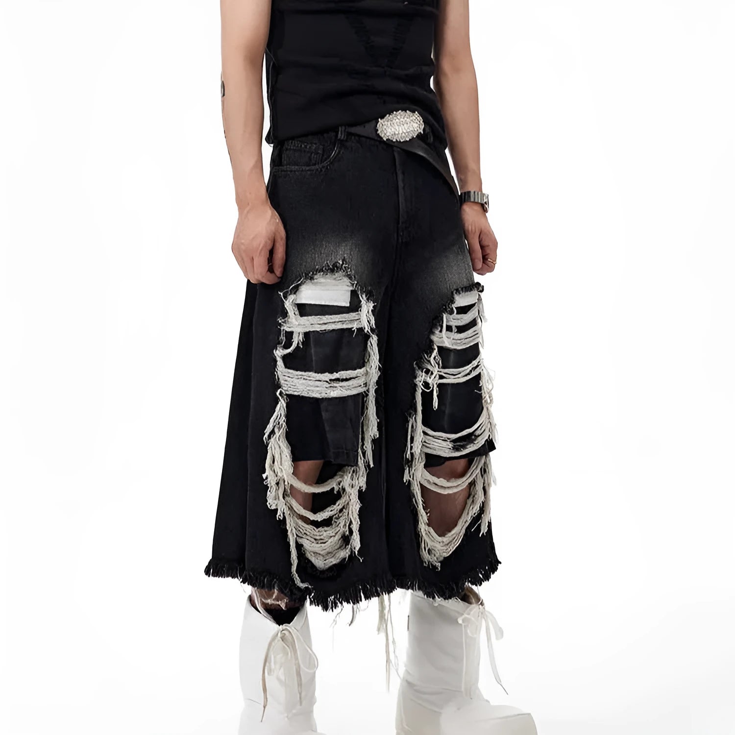 Black cropped wide-leg jeans with mid-high waist and ripped patch details on cotton denim fabric