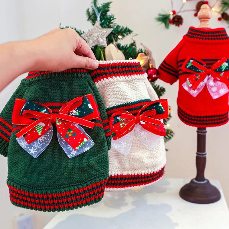 Christmas pet sweater for dogs and cats in festive holiday colours with Merry Christmas design