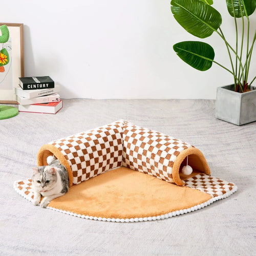XL fan-shaped plaid pet bed tunnel for dogs and cats in plush fabric with anti-slip base