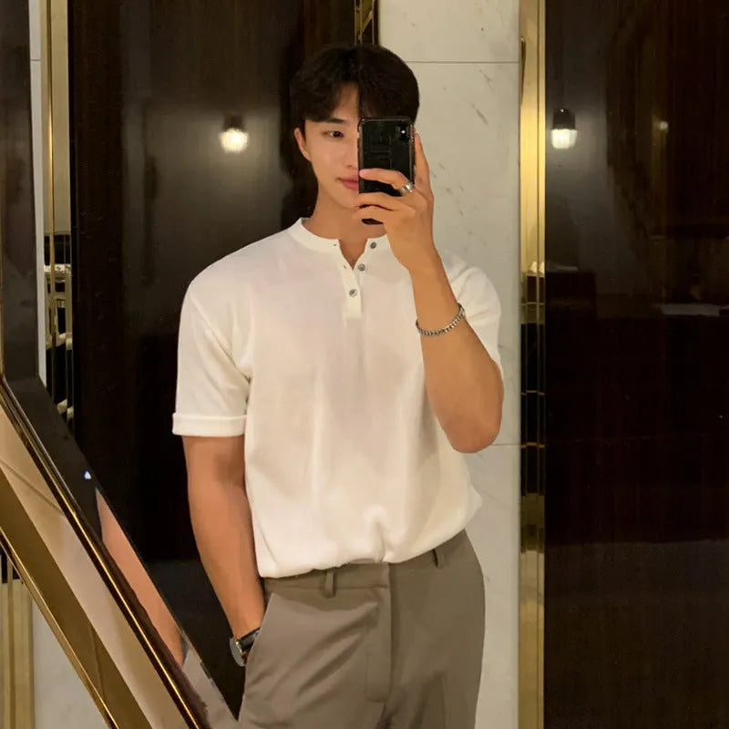 Men's black ice silk knitted short-sleeved shirt showing slim fit and polyvinyl alcohol fiber texture